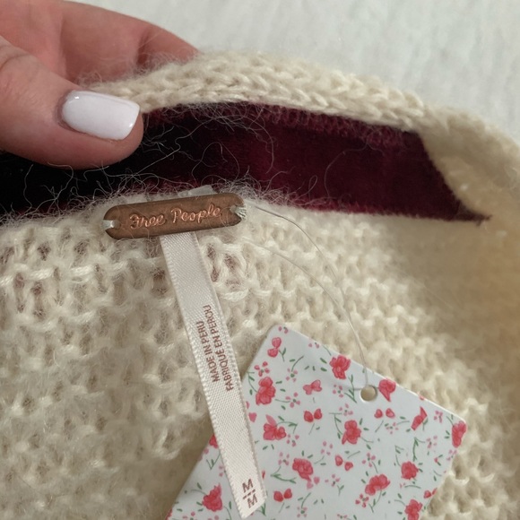 NWT Free People V neck drop shoulder sweater Med - Picture 8 of 8